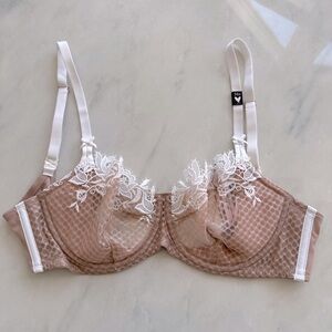 NWOT 34D Victoria’s Secret Dream Angels Push-up without padding